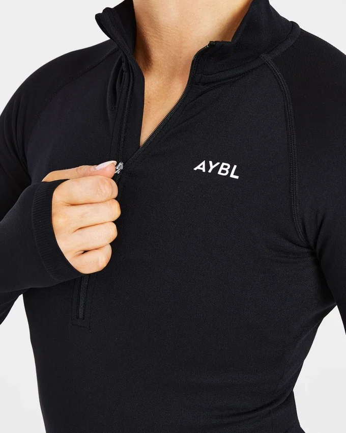 Essential Seamless 1/2 Zip Pullover